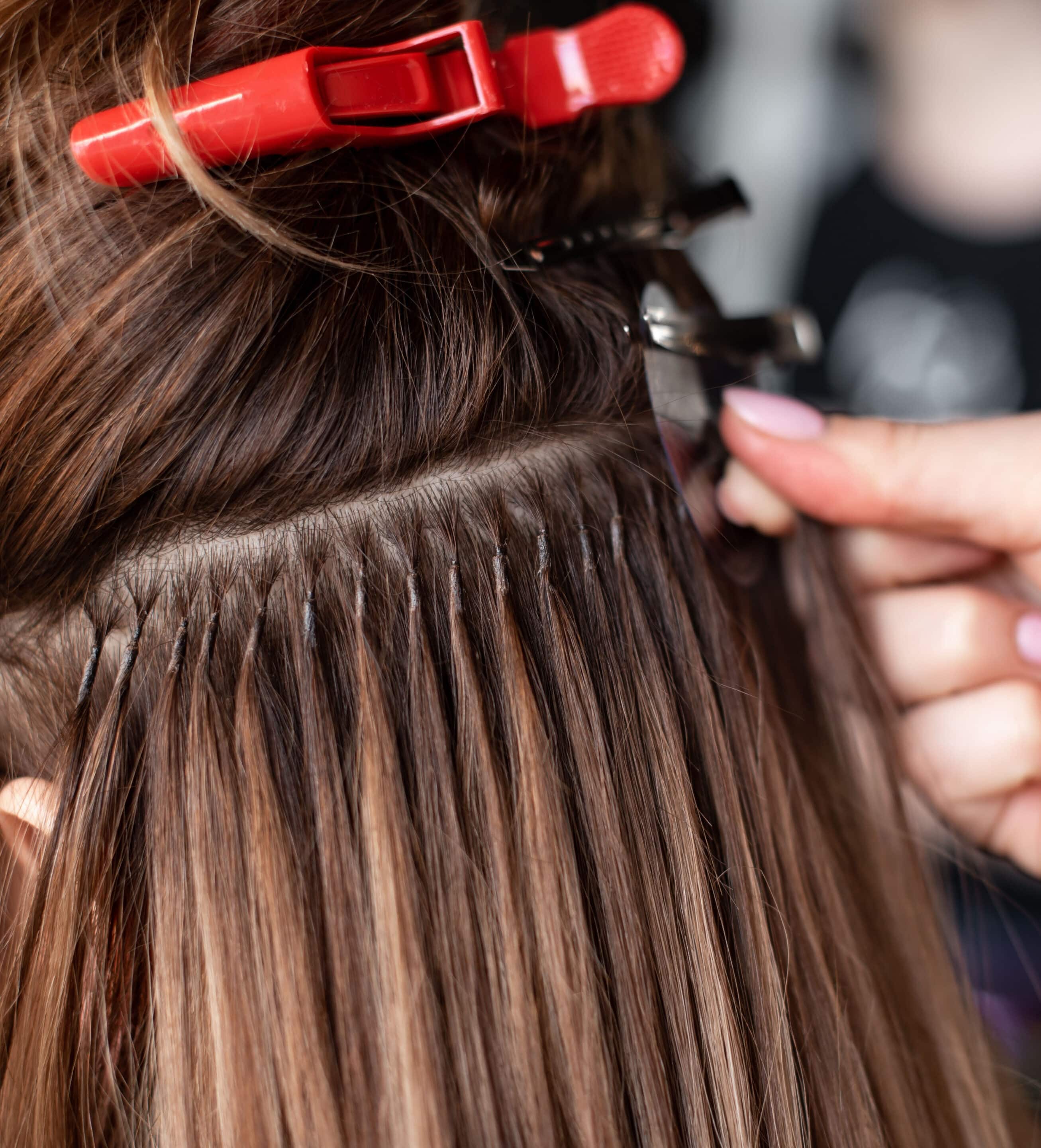 Hair,Extensions,In,A,Beauty,Salon,,Using,Capsules,,Girl,At