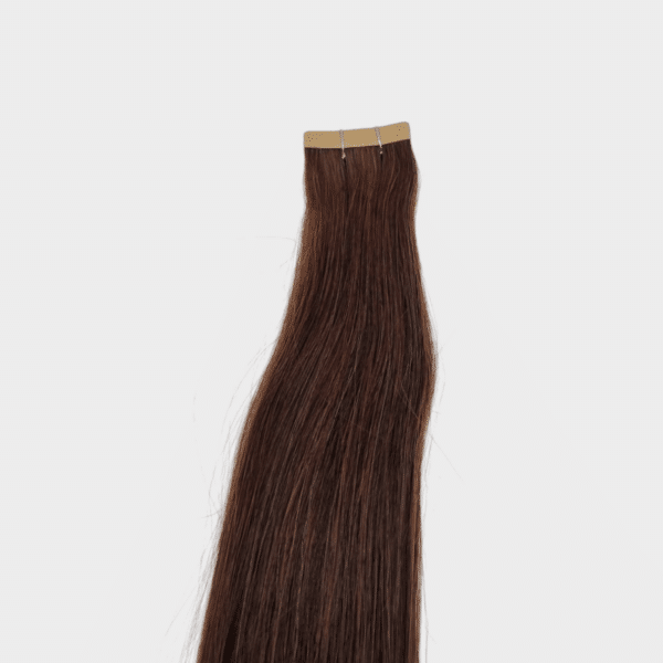 C&K Premium Tape-In Extensions glatt #4 Warm Brown – Echthaar Strähne Nahaufnahme