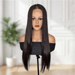 Glatte Echthaar-Perücke in Farbe 1B auf Puppenkopf – HD Lace 2x6, 60 cm lang, Wear & Go Modell