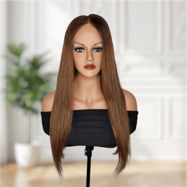 HD Lace Perücke glatt mittelbraun mit dunkelbraunem Ansatz, 50 cm, Frontansicht
